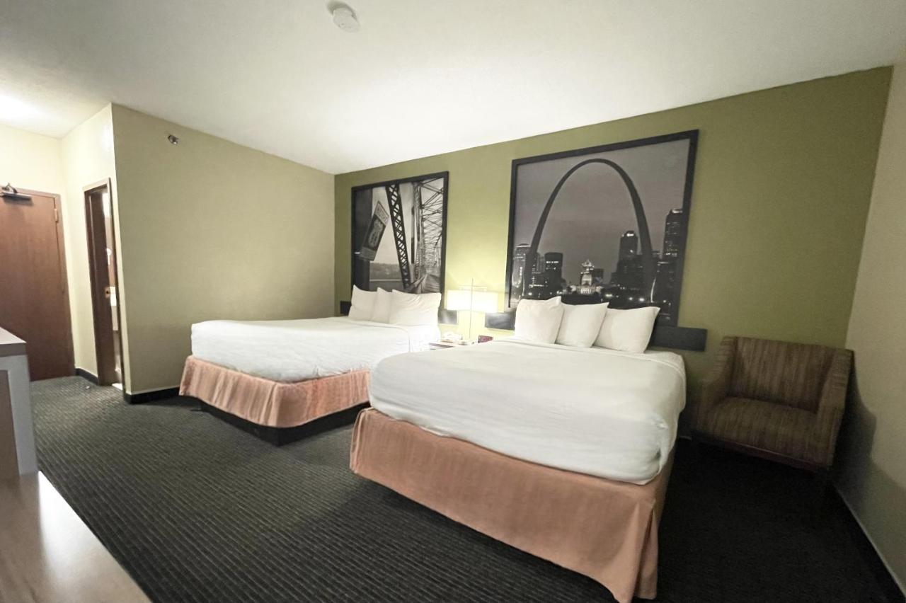 Queen Room with Two Queen Beds - Non-Smoking at Super 8 by Wyndham St Charles