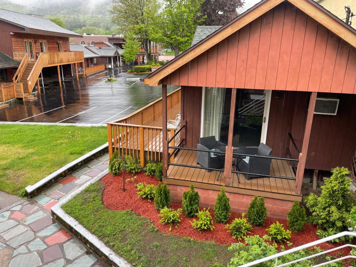 | Lake Crest Inn