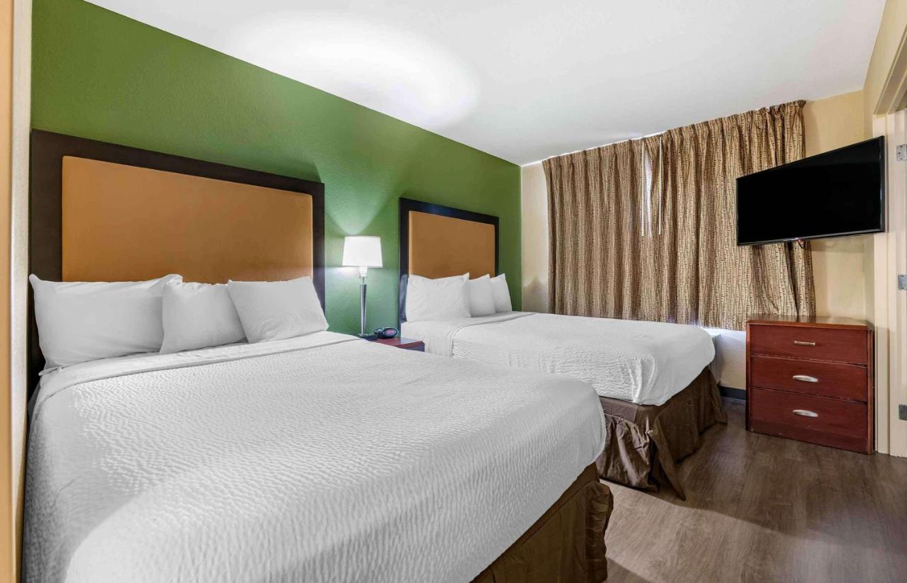One-Bedroom Suite with Two Double Beds - Non-Smoking at Extended Stay America Select Suites - Orlando - Maitland - Summit Tower Blv