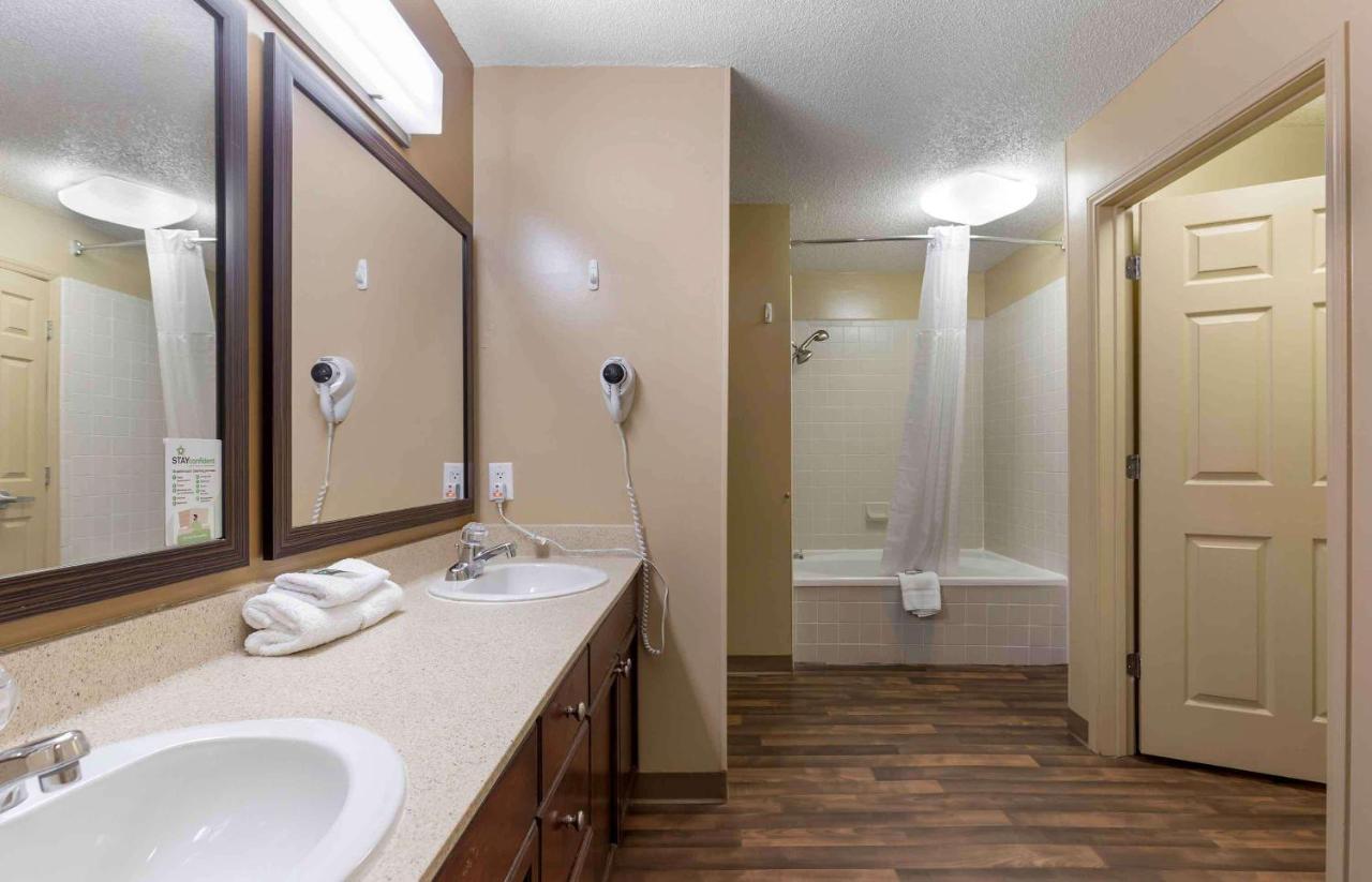 One-Bedroom Suite with Two Double Beds - Non-Smoking at Extended Stay America Select Suites - Orlando - Maitland - Summit Tower Blv
