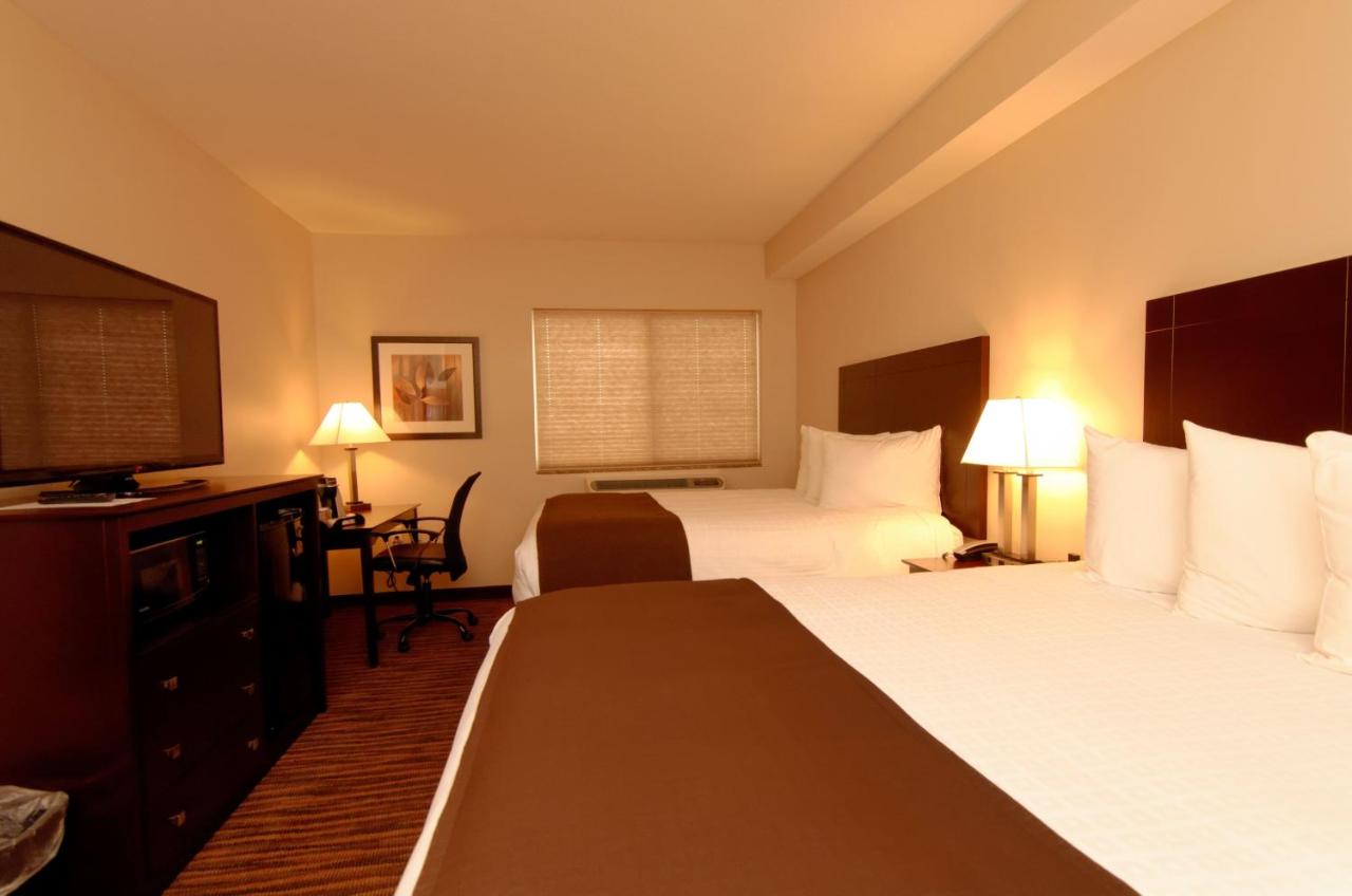 Quadruple Room at Cobblestone Inn & Suites - Fort Madison