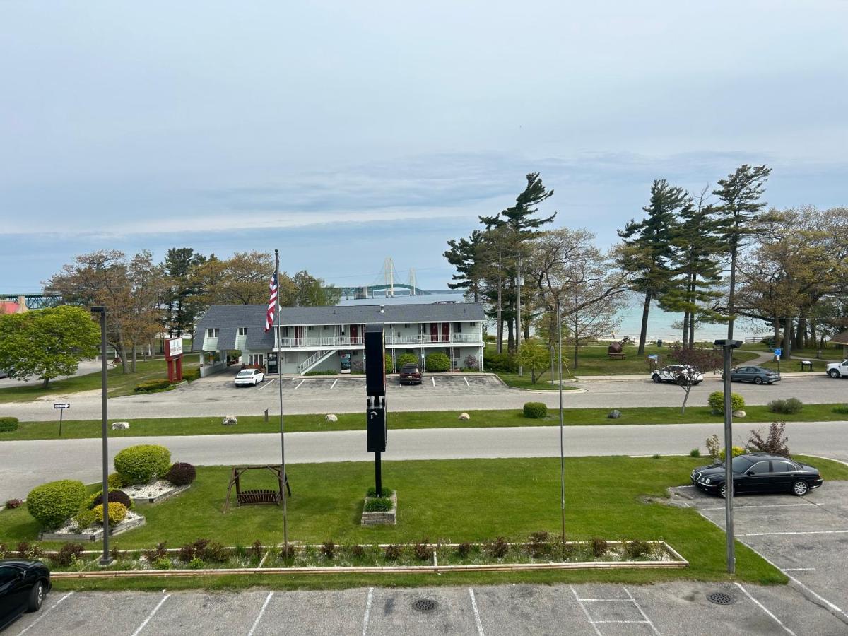 Queen Room with Two Queen Beds and Bridge View at Super 8 by Wyndham Bridgeview of Mackinaw City