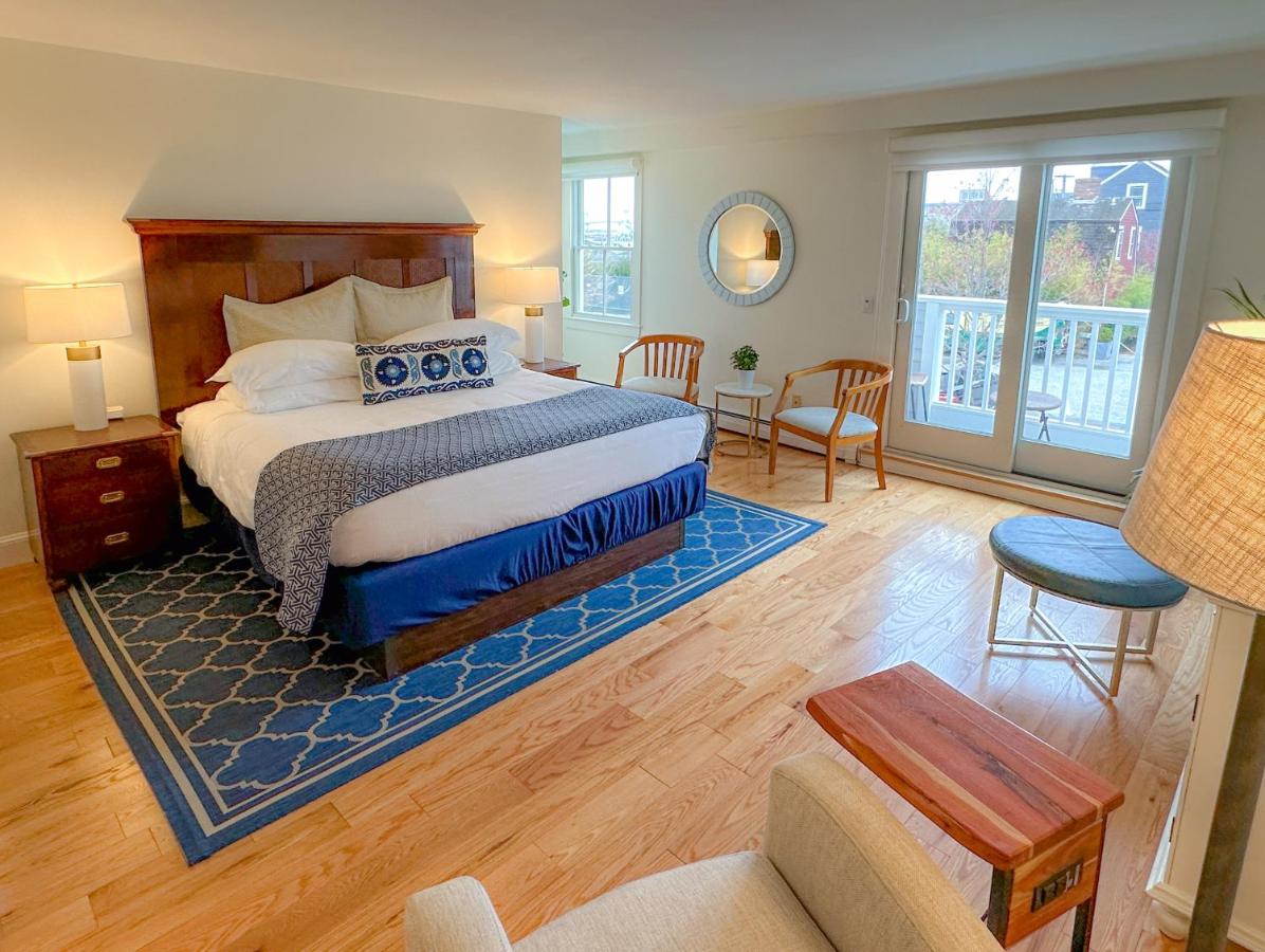 | Harborside Inn