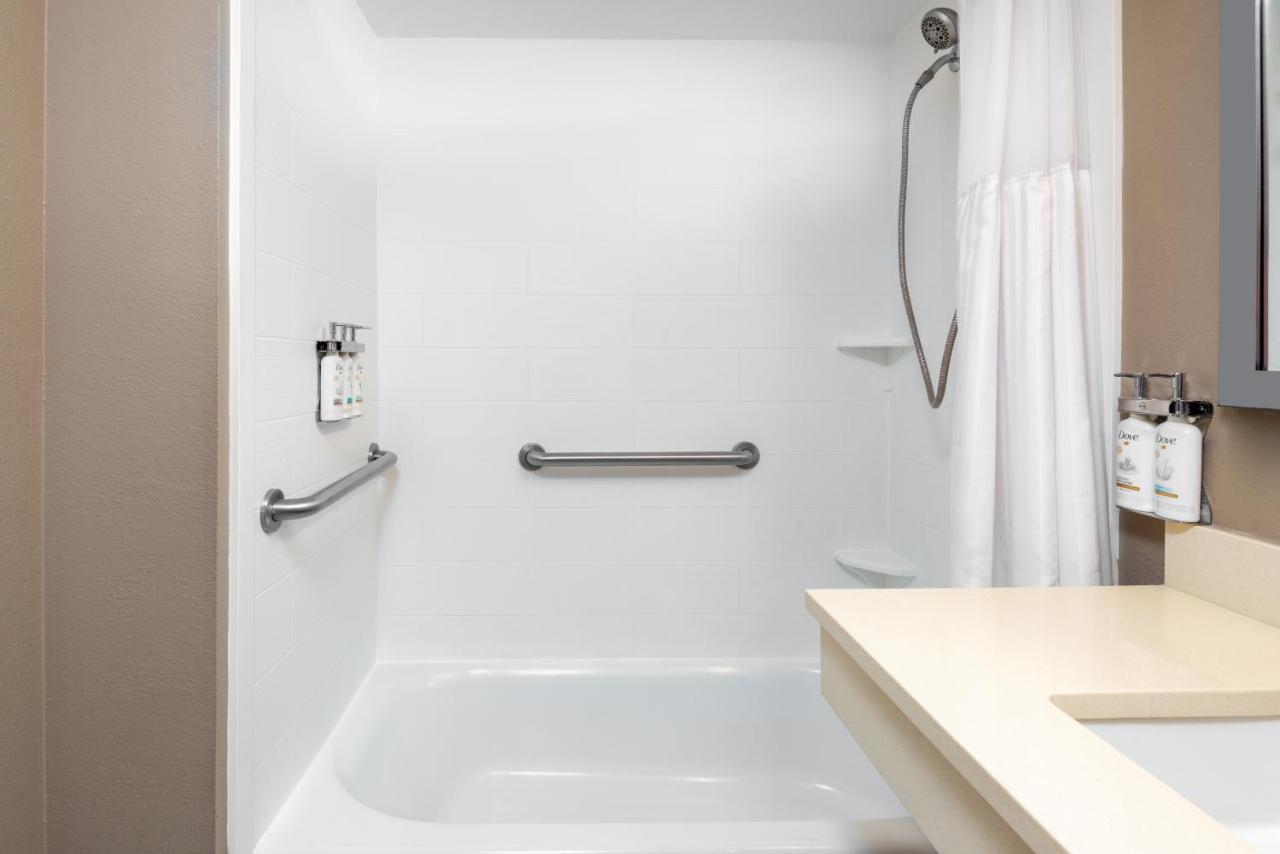 | Holiday Inn Hotel Miami-Doral Area, an IHG Hotel
