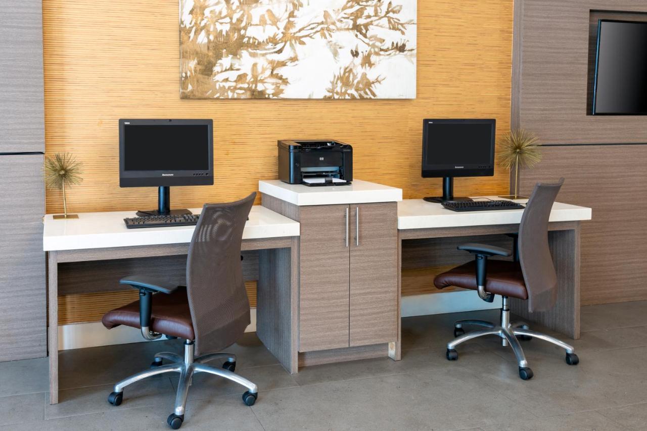 | Holiday Inn Hotel Miami-Doral Area, an IHG Hotel