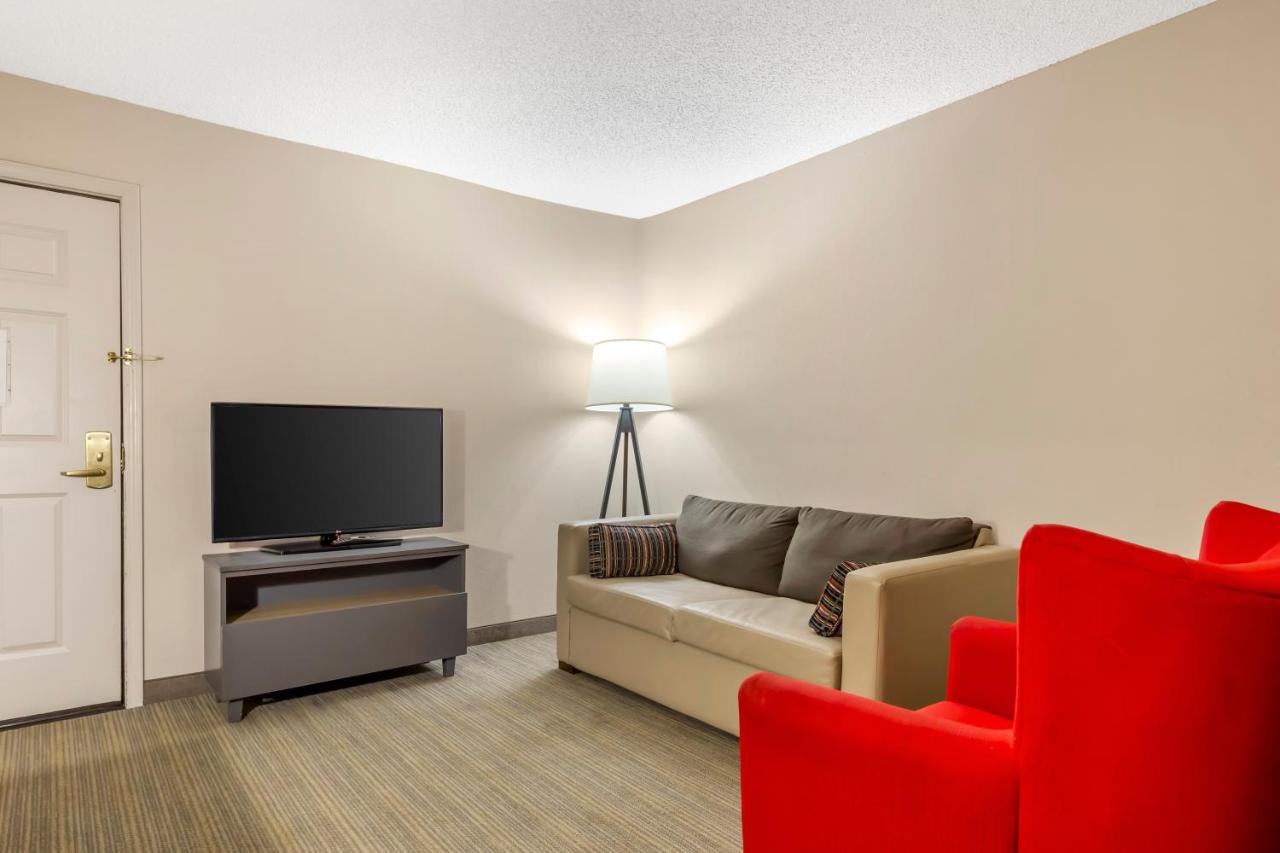 One-Bedroom Suite with Two Queen Beds - Non-Smoking at Country Inn & Suites by Radisson, Newport News South, VA