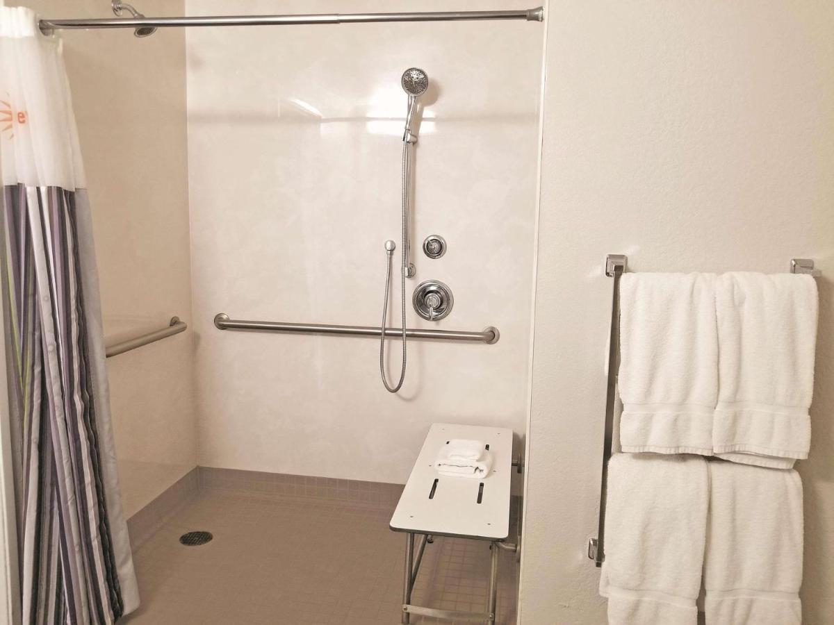 Deluxe King Suite at La Quinta Inn & Suites by Wyndham San Antonio Downtown