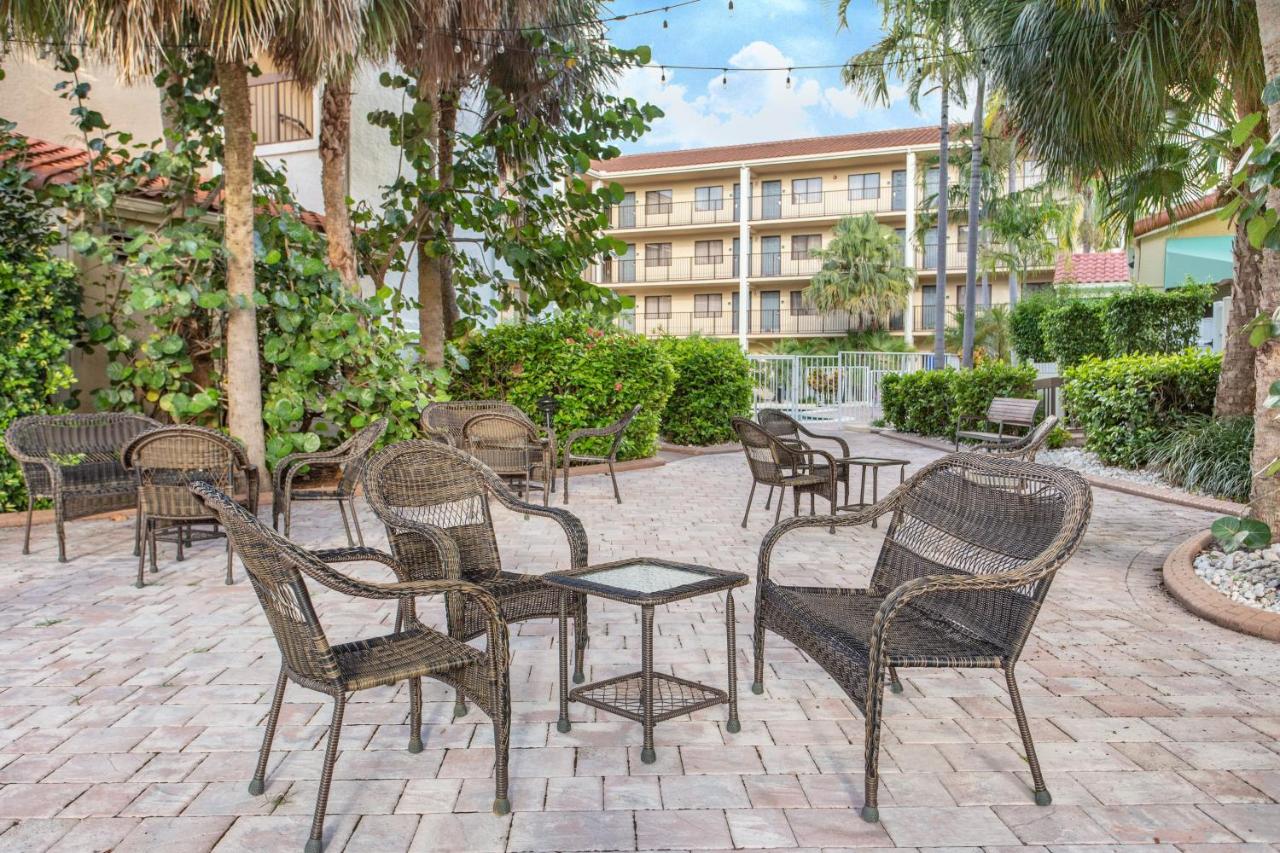 | Holiday Inn & Suites Boca Raton - North