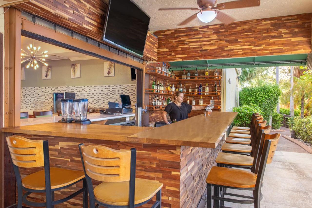 | Holiday Inn & Suites Boca Raton - North