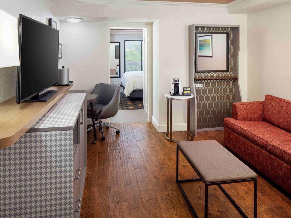 | Holiday Inn & Suites Boca Raton - North