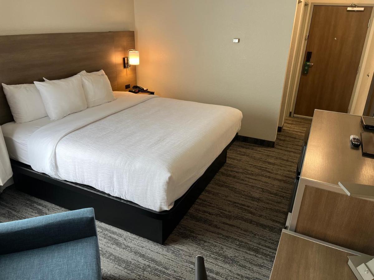 King Room - Non-Smoking at Quality Inn Kodiak