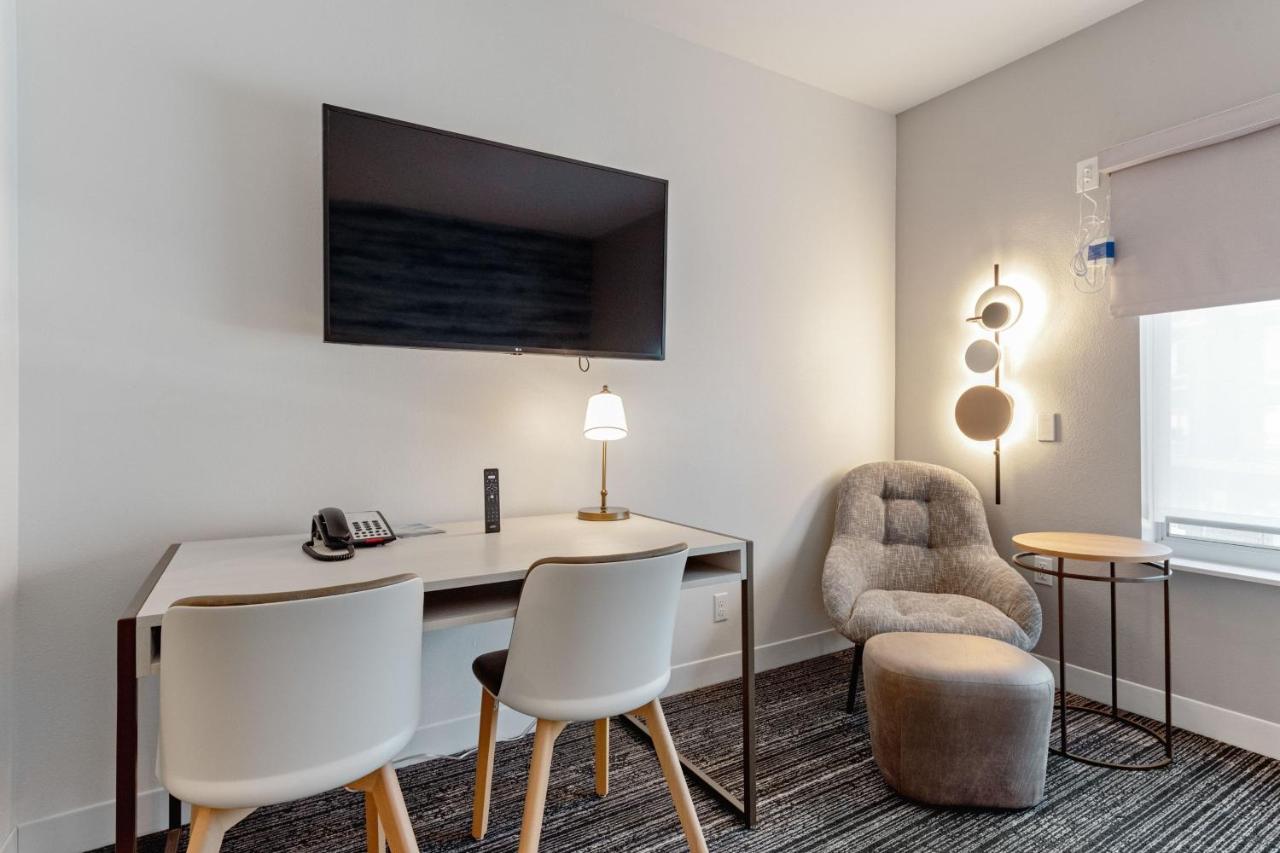 Queen Studio at TownePlace Suites by Marriott Pueblo Downtown