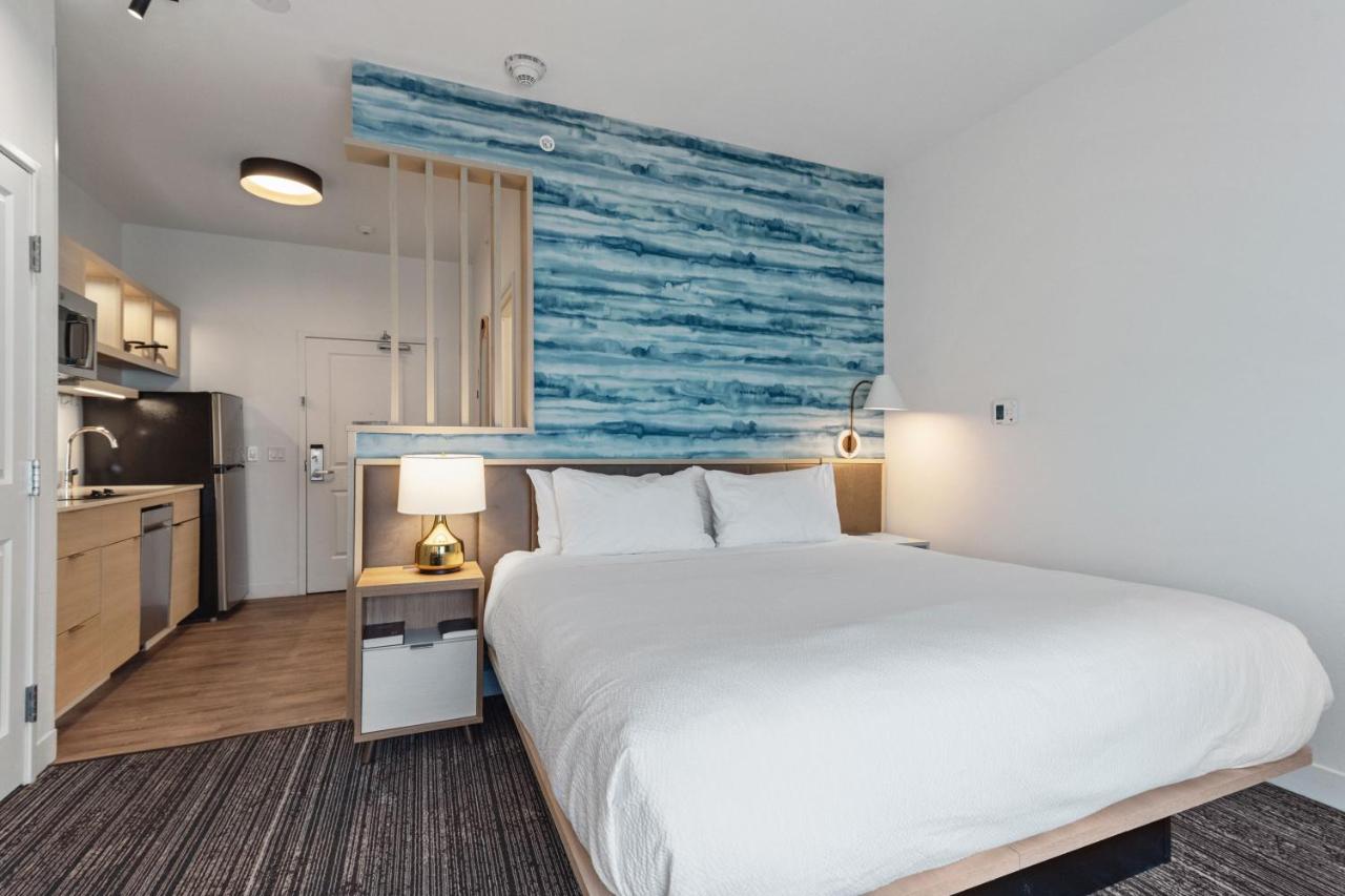 King Studio with Sofa Bed at TownePlace Suites by Marriott Pueblo Downtown