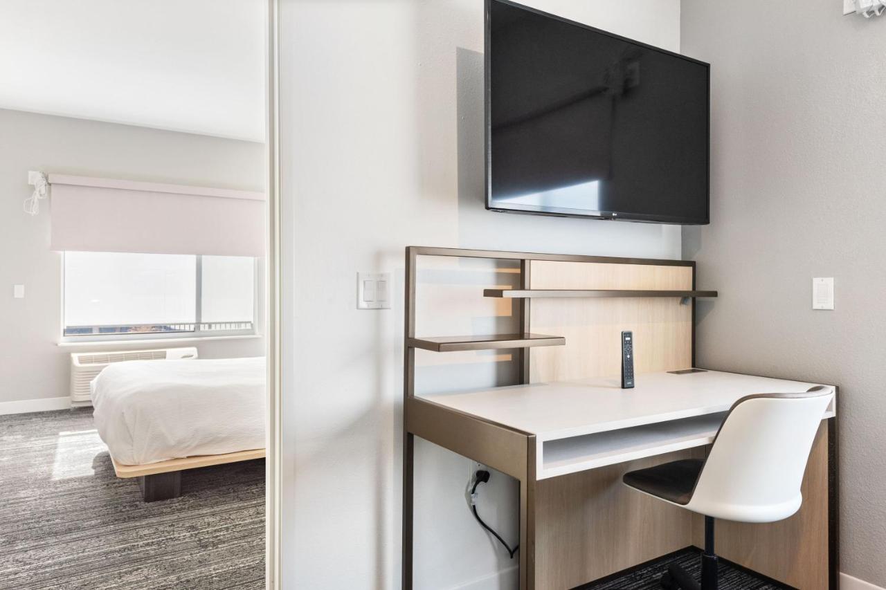 One-Bedroom King Suite with Sofa Bed at TownePlace Suites by Marriott Pueblo Downtown