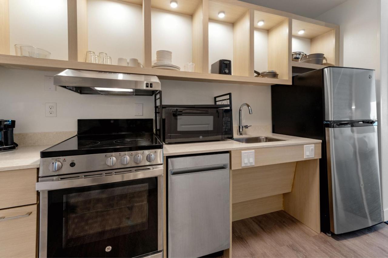 Queen Studio at TownePlace Suites by Marriott Pueblo Downtown