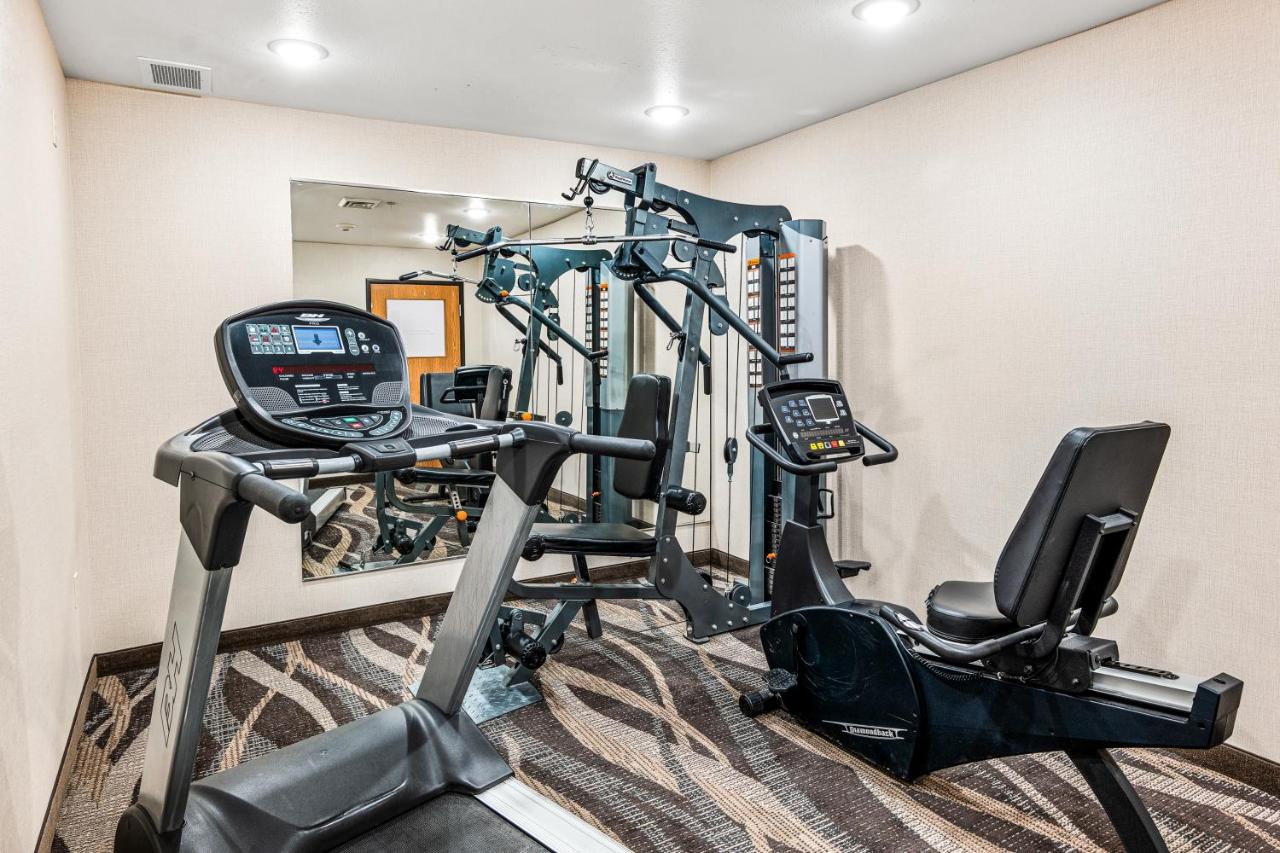  | Boarders Inn & Suites by Cobblestone Hotels - Shawano