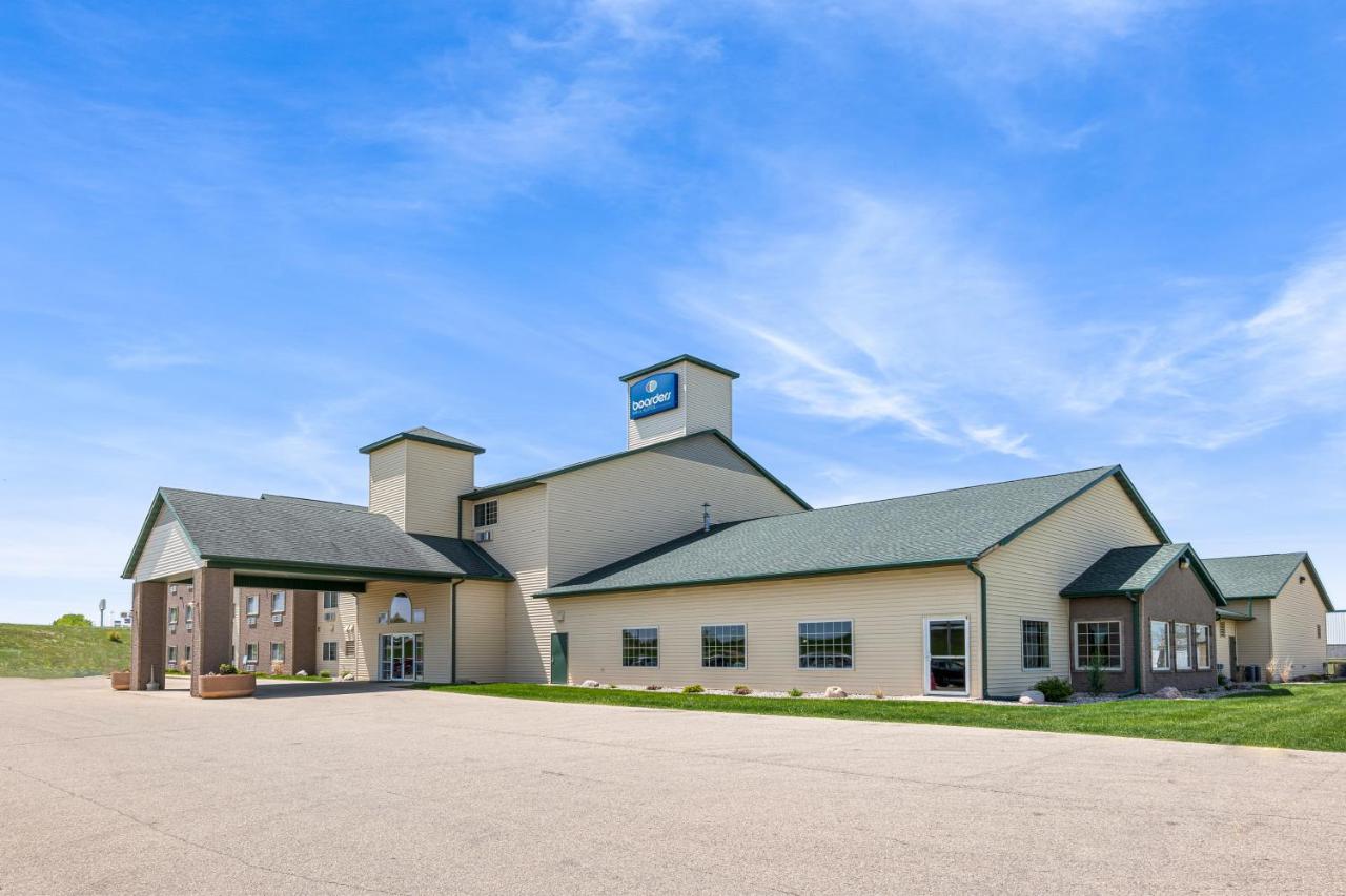  | Boarders Inn & Suites by Cobblestone Hotels - Shawano
