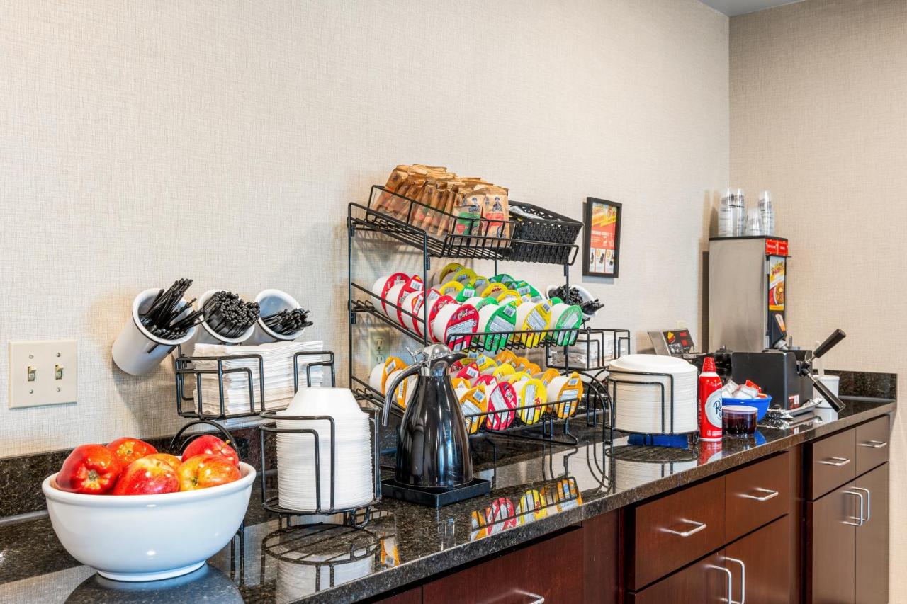  | Boarders Inn & Suites by Cobblestone Hotels - Shawano