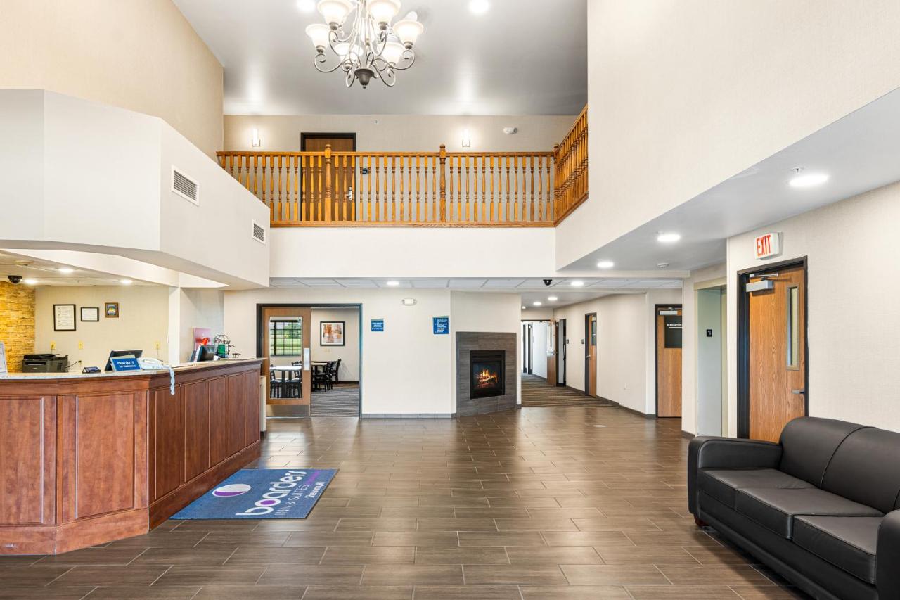  | Boarders Inn & Suites by Cobblestone Hotels - Shawano