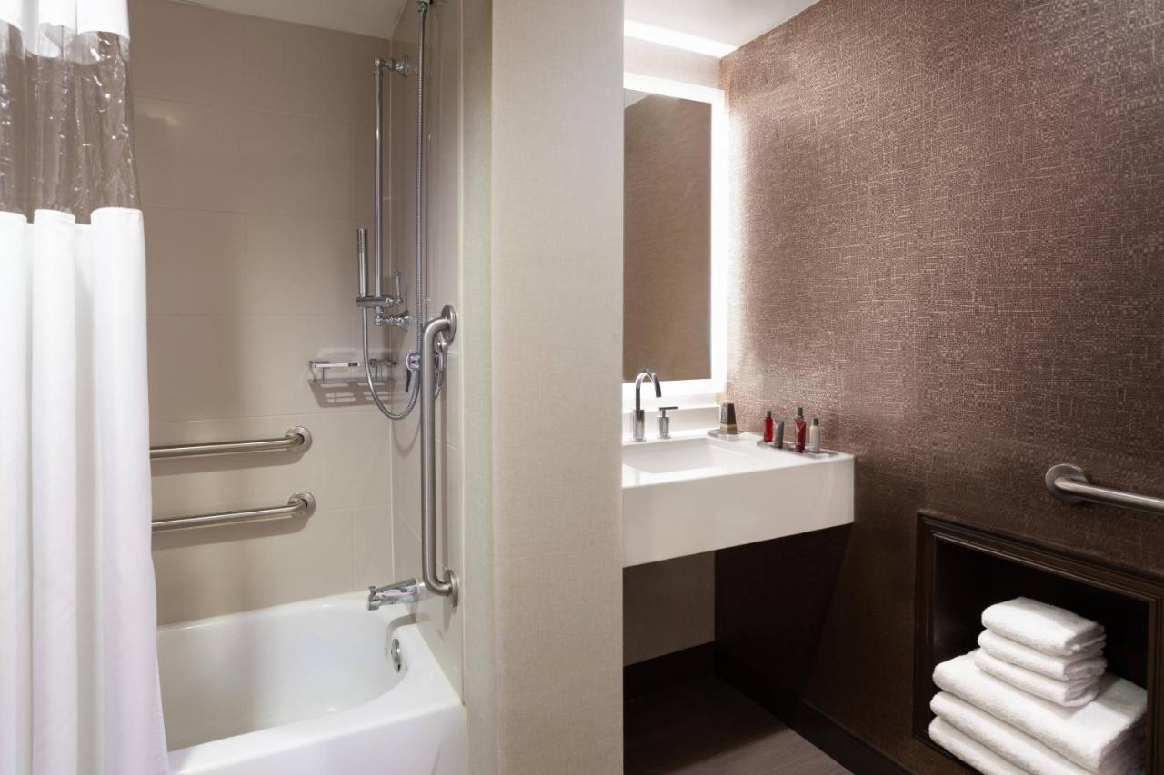 | Cincinnati Marriott at RiverCenter