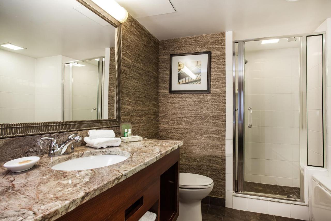 King Suite - Non-Smoking at Holiday Inn Saratoga Springs, an IHG Hotel