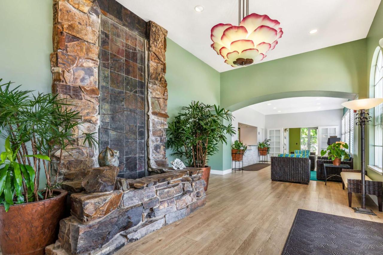 | Best Western Plus Capitola By-the-sea Inn & Suites