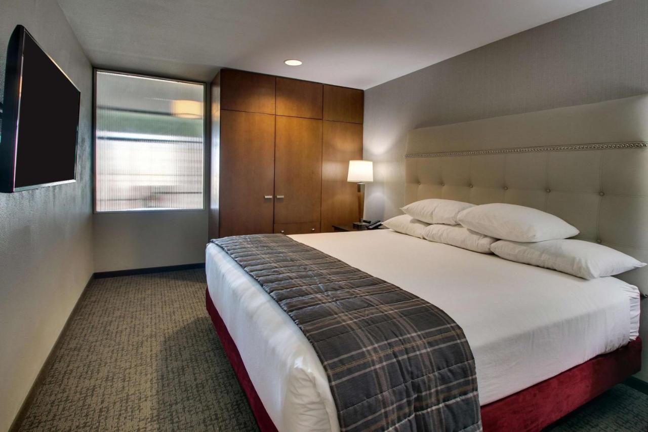 Queen Suite with Sofa Bed, Terrace - Accessible, Roll-in Shower at Drury Plaza Hotel San Antonio Riverwalk
