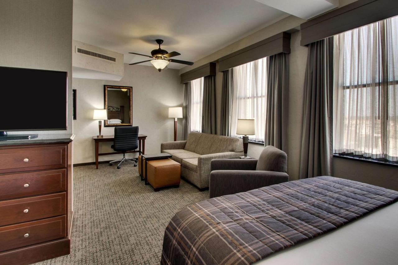 Superior Deluxe Queen Room with Two Queen Beds and Sofa Bed at Drury Plaza Hotel San Antonio Riverwalk