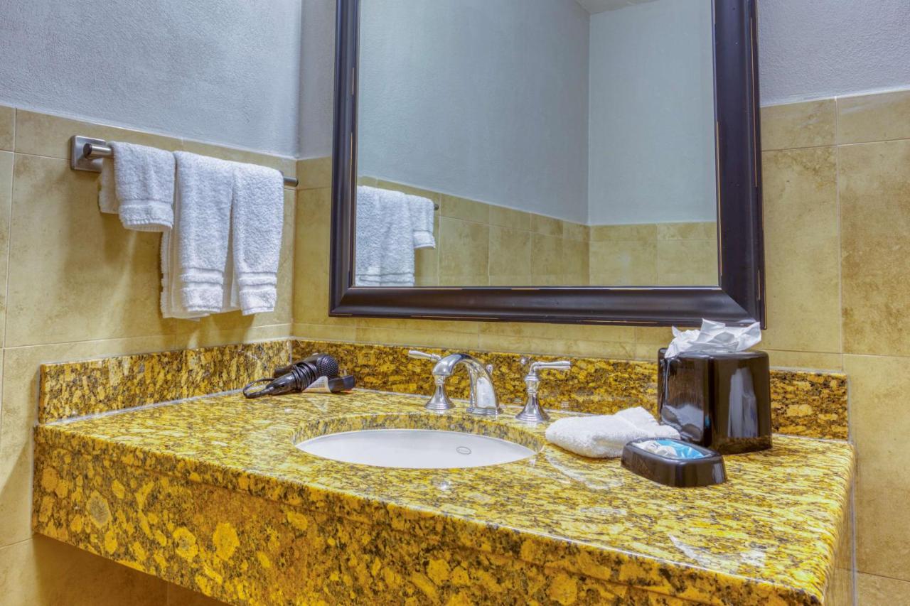 Deluxe King Room with Sofa Bed at Drury Plaza Hotel San Antonio Riverwalk