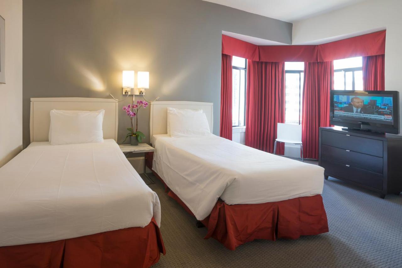 Twin Room at Grant Plaza Hotel