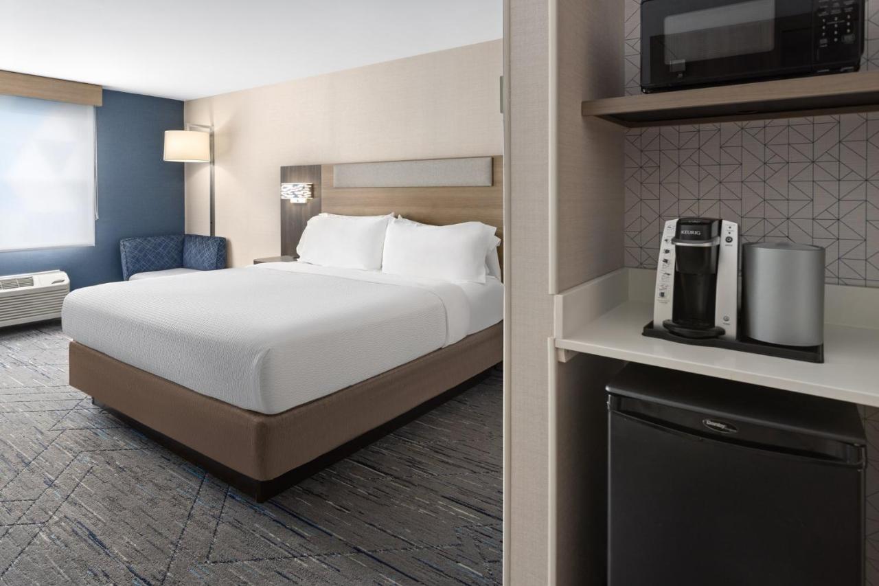 | Holiday Inn Express Hotel & Suites Freeport, an IHG Hotel
