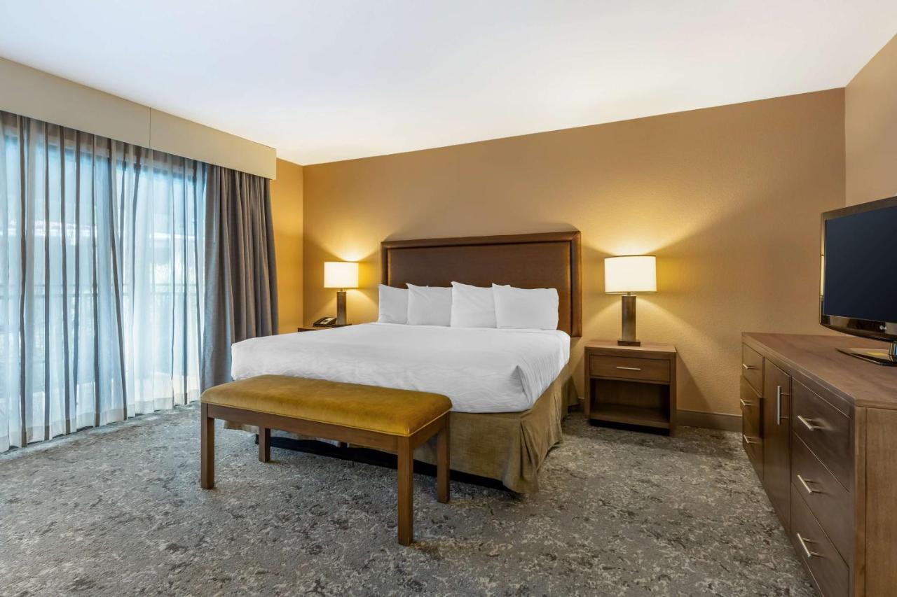 King Suite - Non Smoking at Best Western Plus Inn Scotts Valley