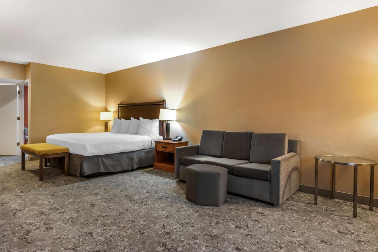 King Suite - Disability Access at Best Western Plus Inn Scotts Valley