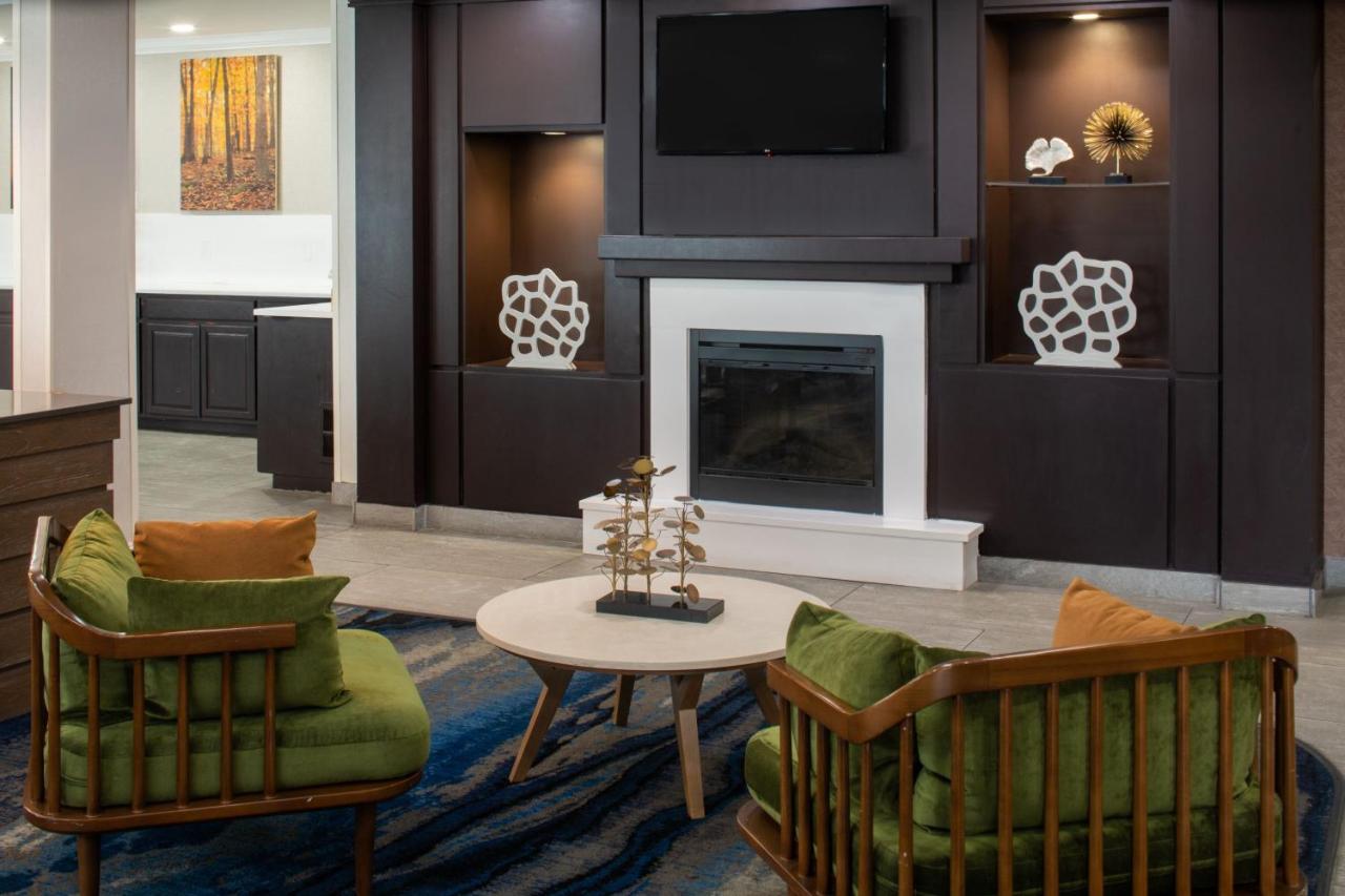 | Fairfield Inn and Suites Gulfport / Biloxi
