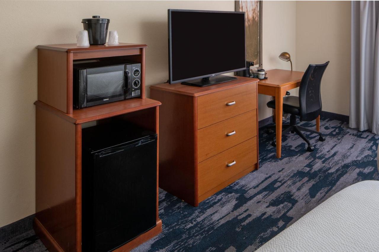 | Fairfield Inn and Suites Gulfport / Biloxi