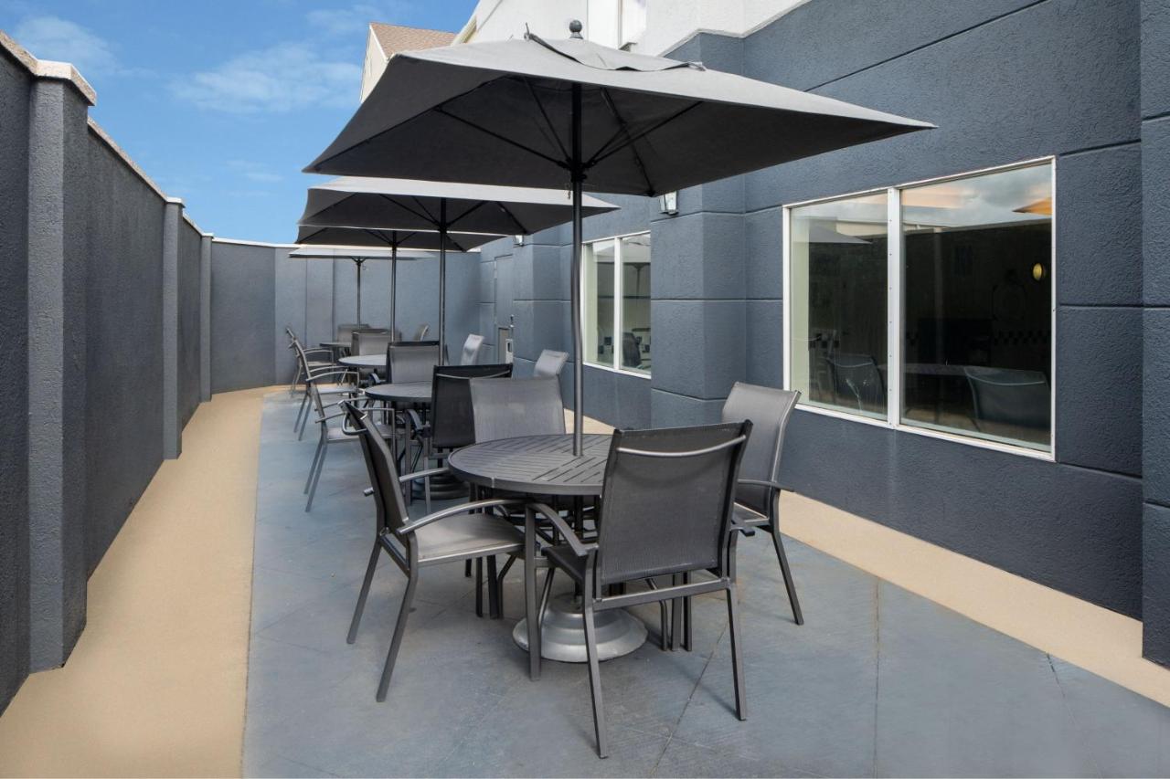 | Fairfield Inn and Suites Gulfport / Biloxi