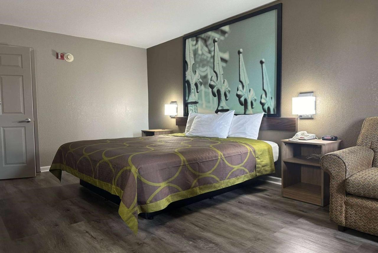 King Room - Mobility Access/Non-Smoking at Super 8 by Wyndham Monroe