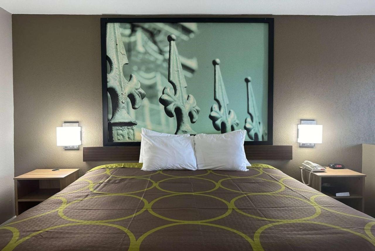King Room - Non-Smoking at Super 8 by Wyndham Monroe