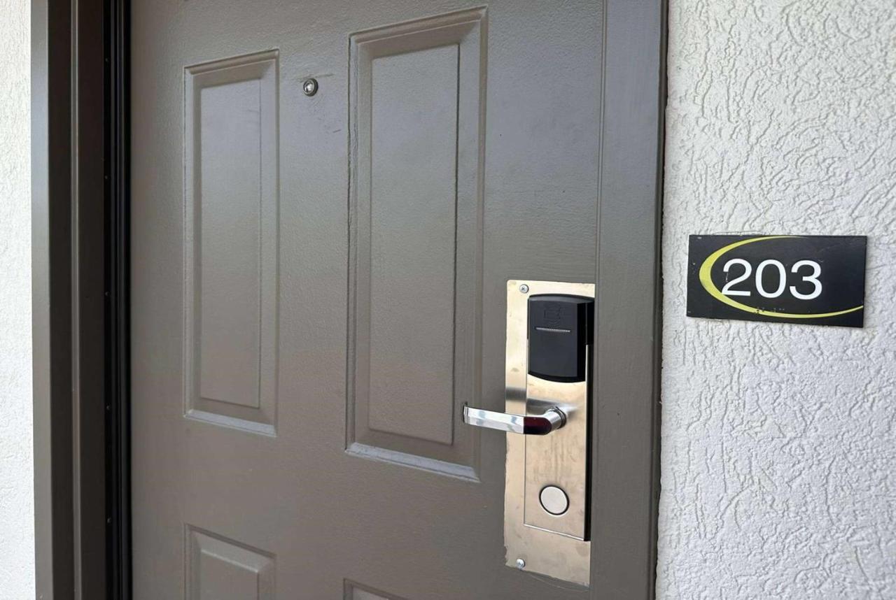 King Room - Non-Smoking at Super 8 by Wyndham Monroe