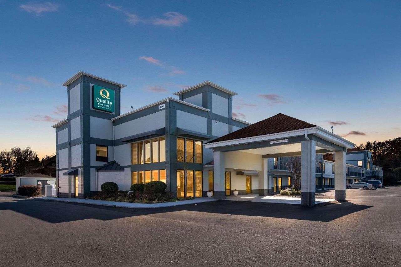 | Quality Inn & Suites Matthews