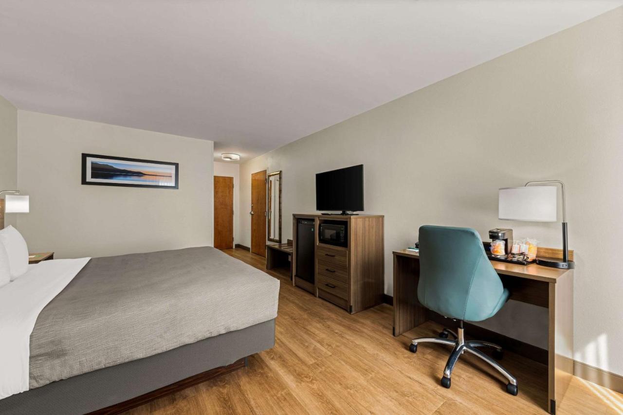 | Quality Inn & Suites Matthews