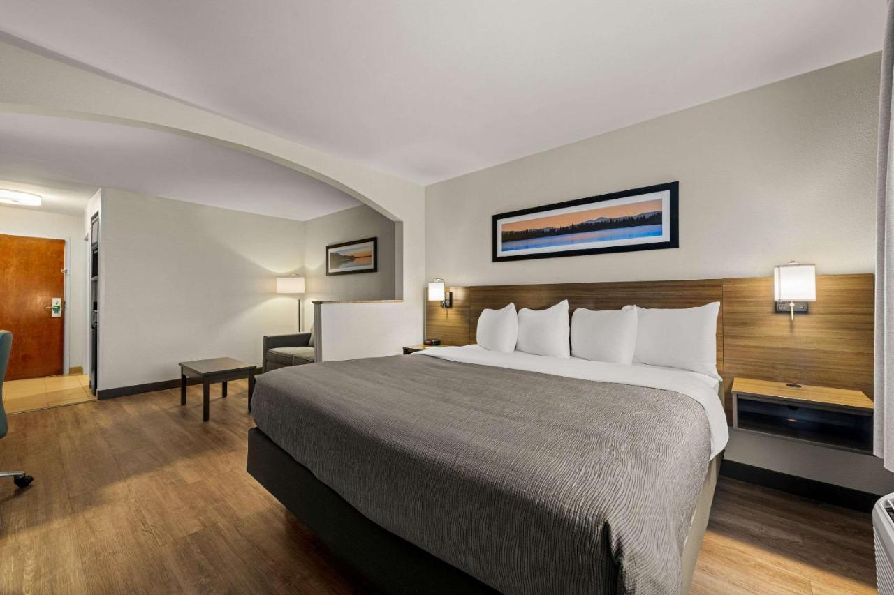 | Quality Inn & Suites Matthews