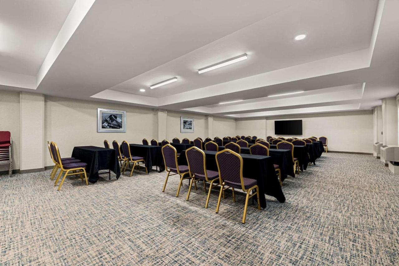 | Quality Inn & Suites Matthews