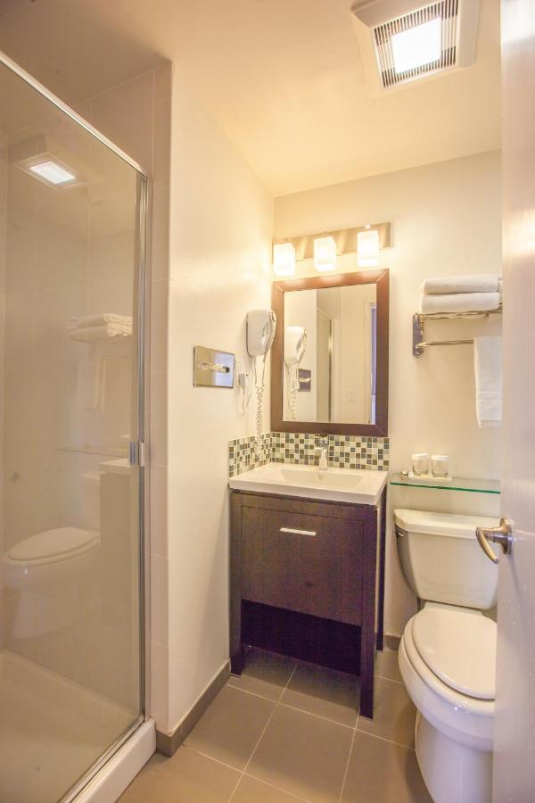 Double Room at Grant Plaza Hotel