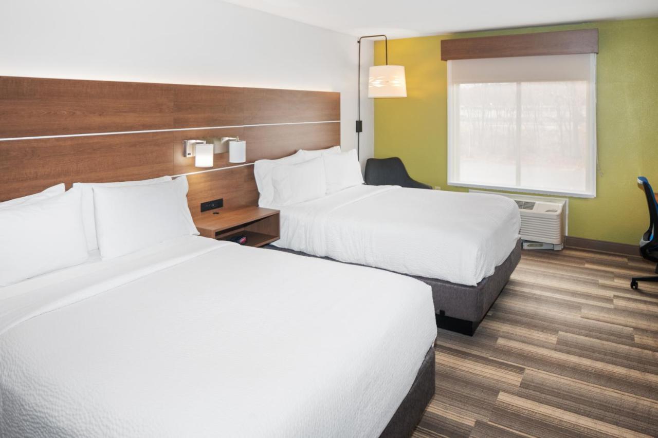 | Holiday Inn Express & Suites Stroudsburg-Poconos