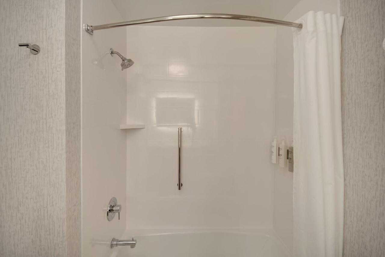 | Hampton Inn & Suites Dayton-Vandalia