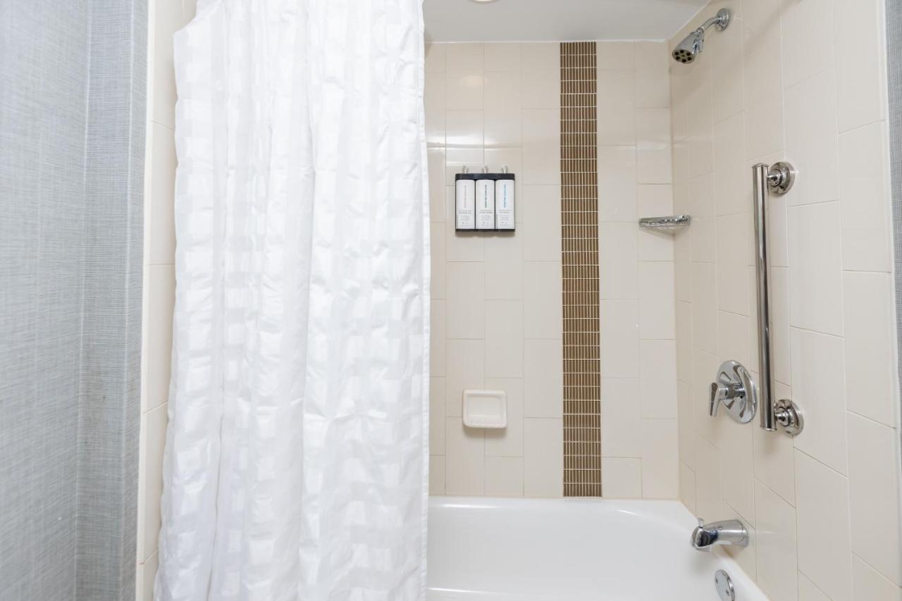 Ada 2 Dbl Tub at Hyatt Place Charlotte/Arrowood