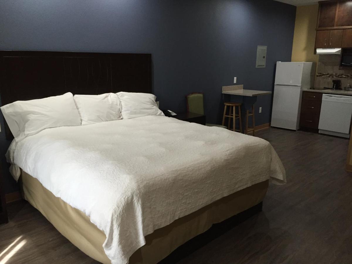 | La Bonita Inn & Suites - Crane