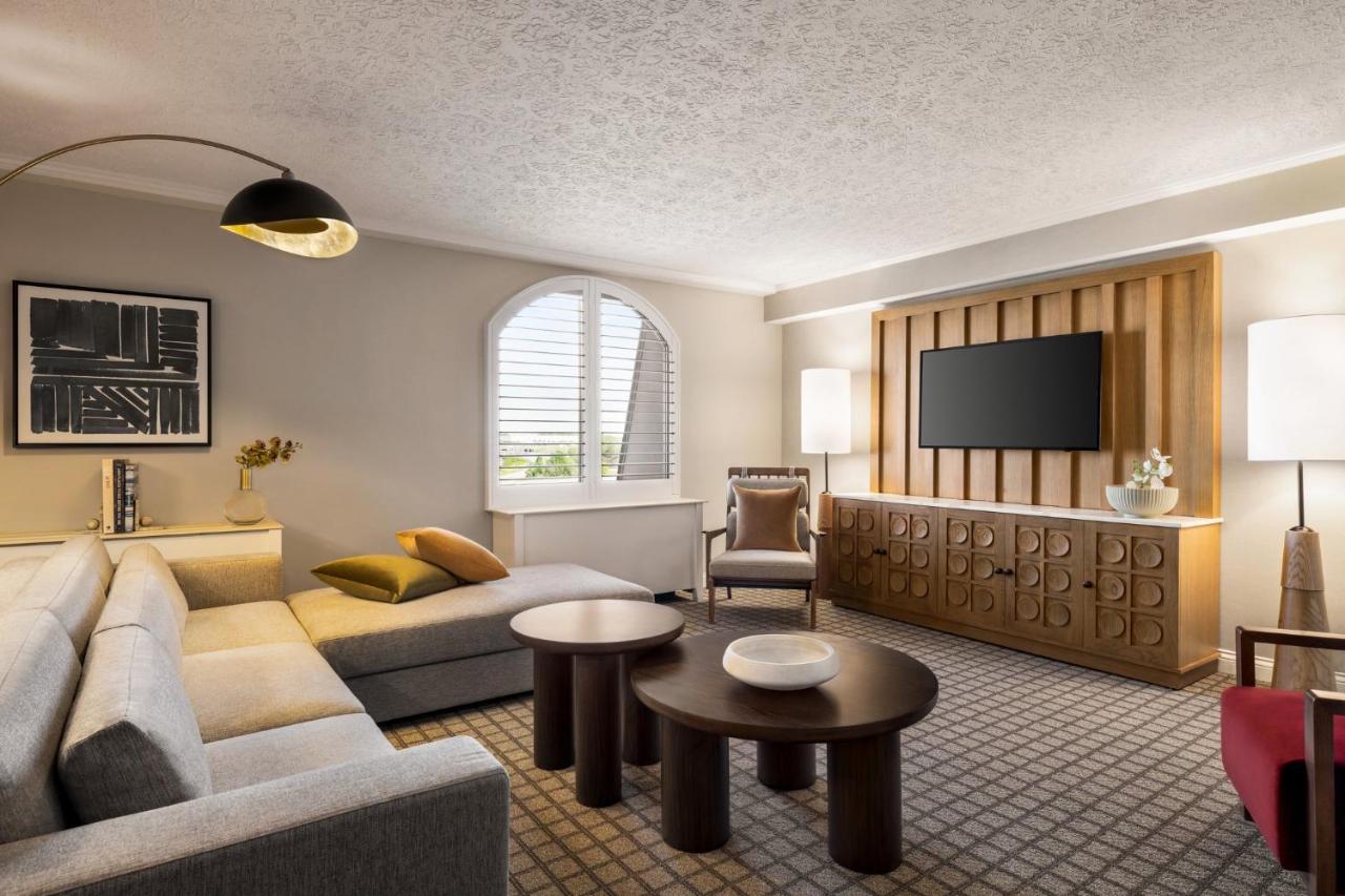 Executive Suite - Non-Smoking at Crowne Plaza Louisville Airport Expo Ctr by IHG