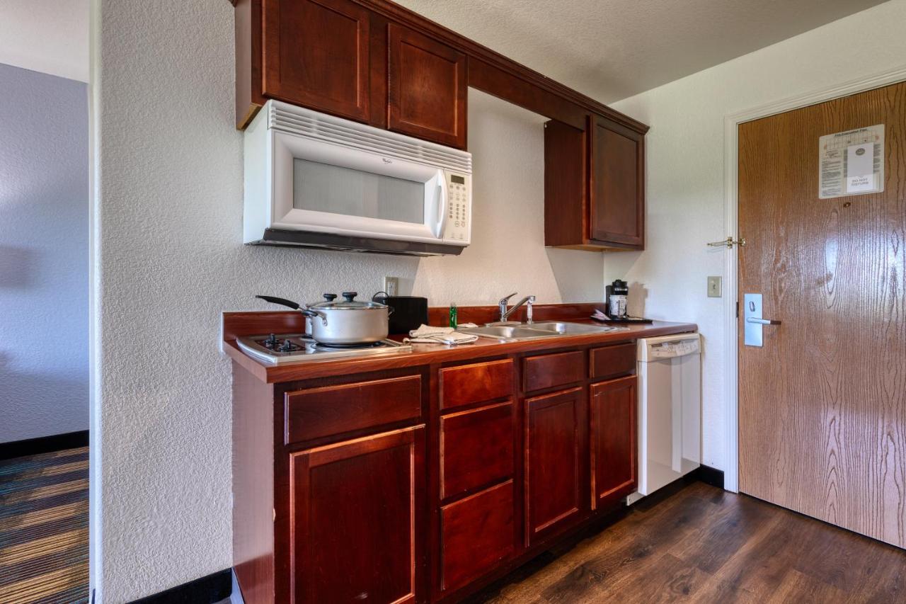 Standard Suite - Non-Smoking at All Towne Suites